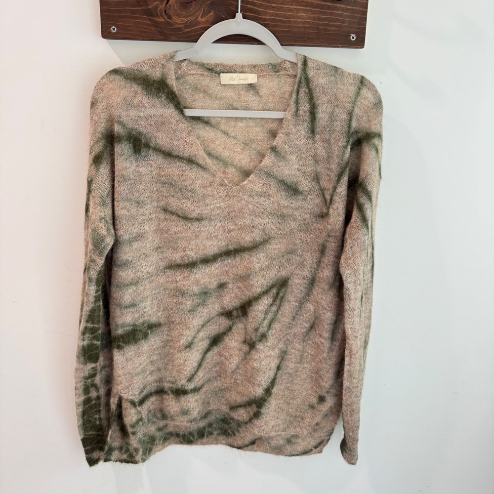 Mes Demoiselles Paris Torvi Alpaca Mohair Tie Dye V-Neck Sweater Green Beige 1
